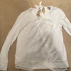 Chelsea 28 cream ruffle back sweatshirt